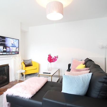 Appartamento Virexxa Aylesbury Centre Esterno foto